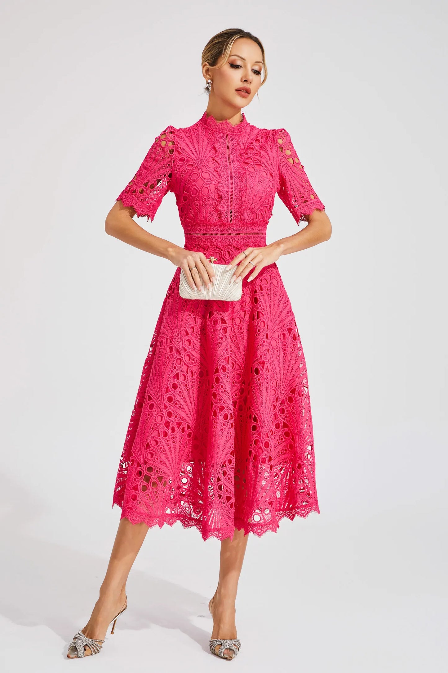 Robe midi en dentelle pour femme - coupe trapèze - cintrée et évasée