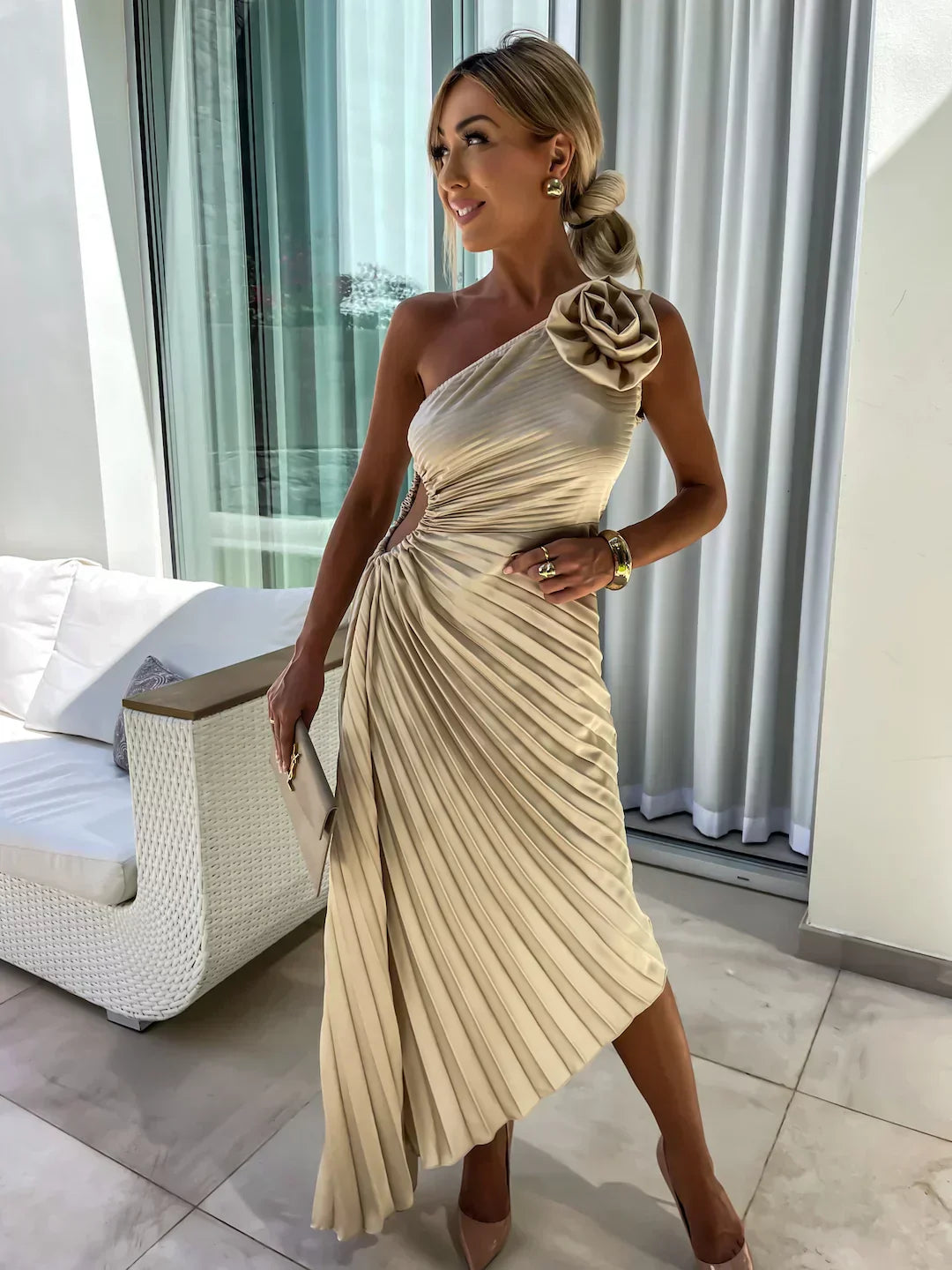 Robe midi plissée à une épaule pour femme