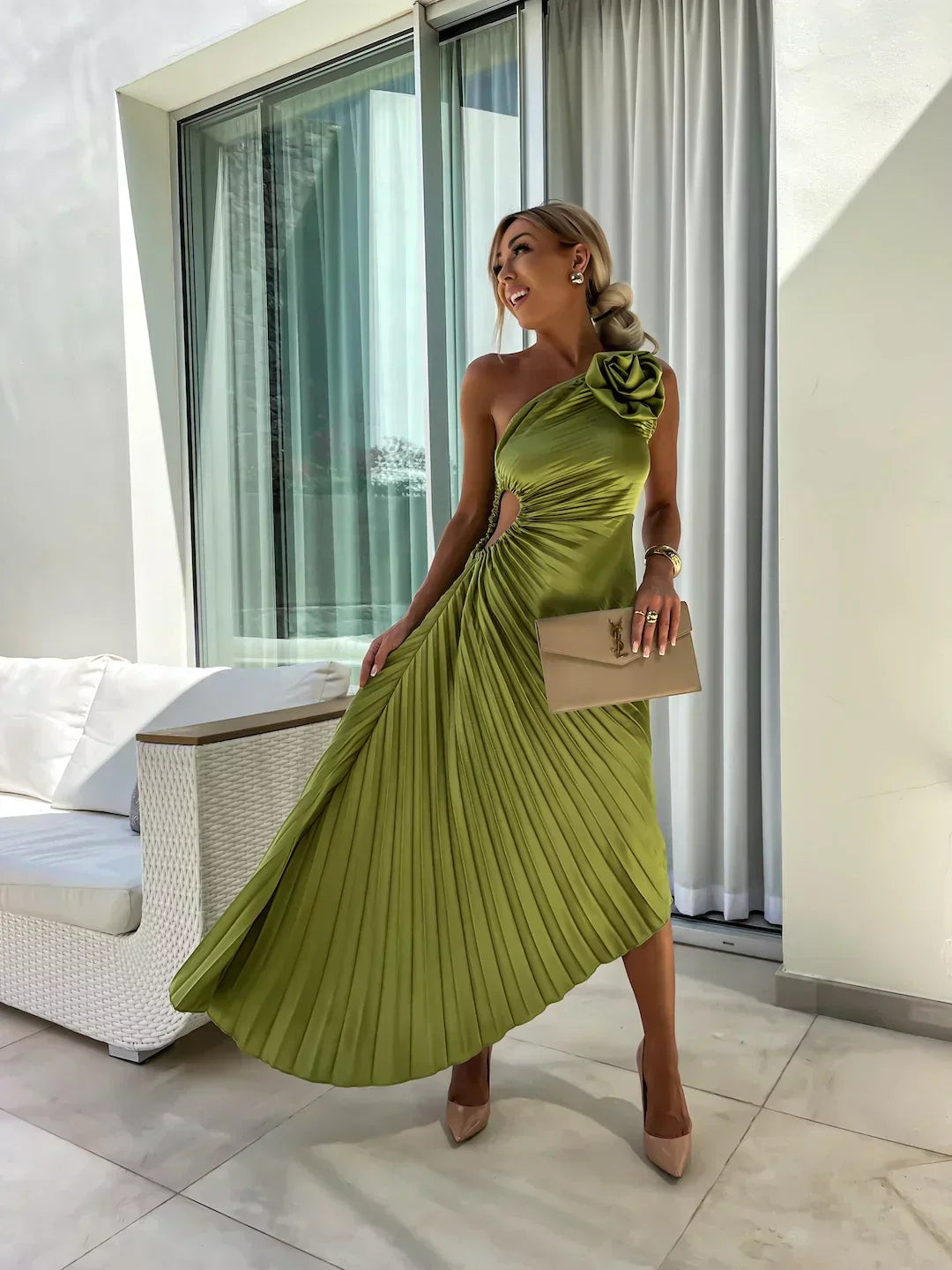 Robe midi plissée à une épaule pour femme