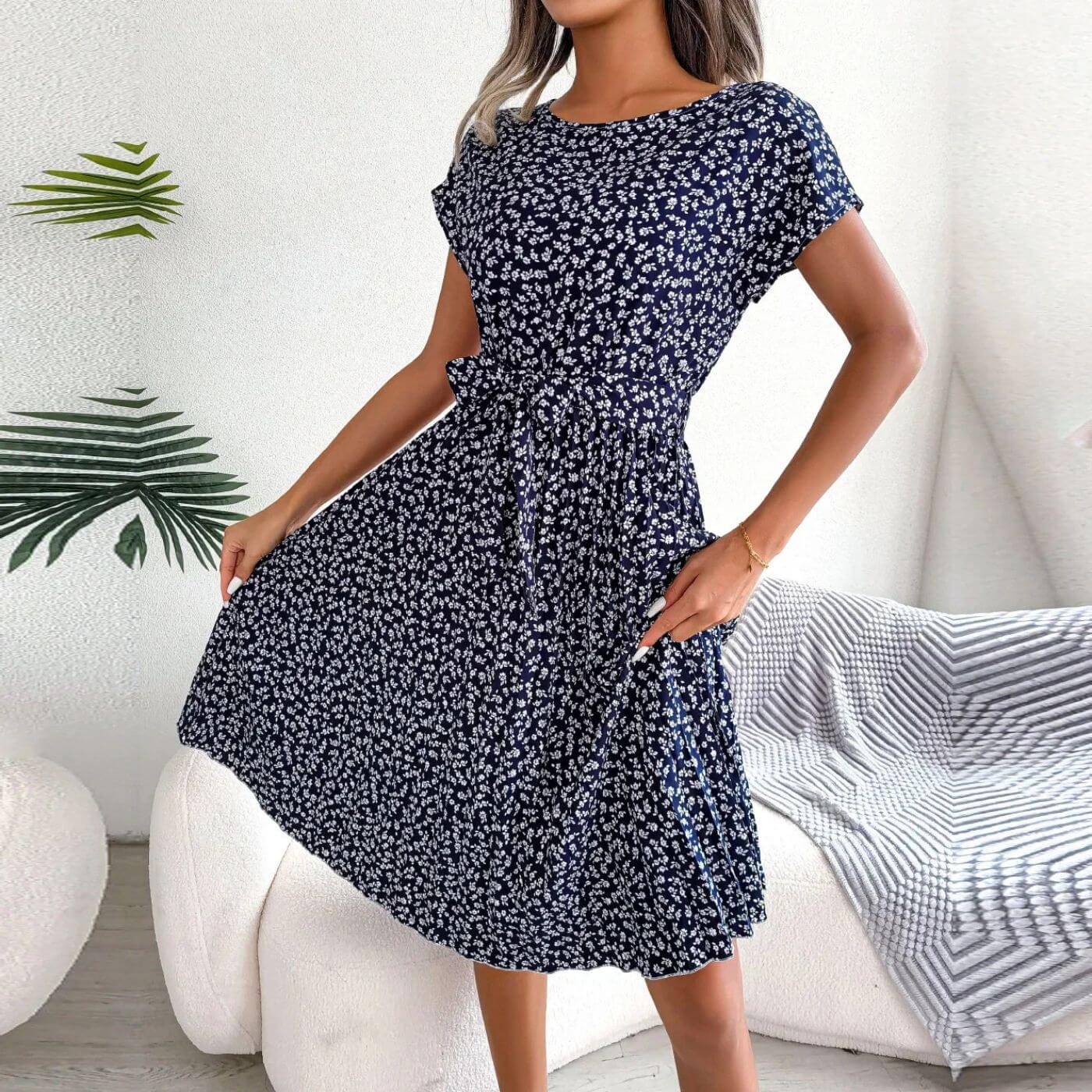 Robe midi plissée coupe trapèze pour femme