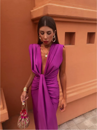 Robe midi sans manches à col en V