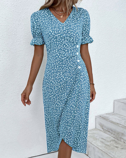 Robe portefeuille élégante à imprimé fleuri et col en V