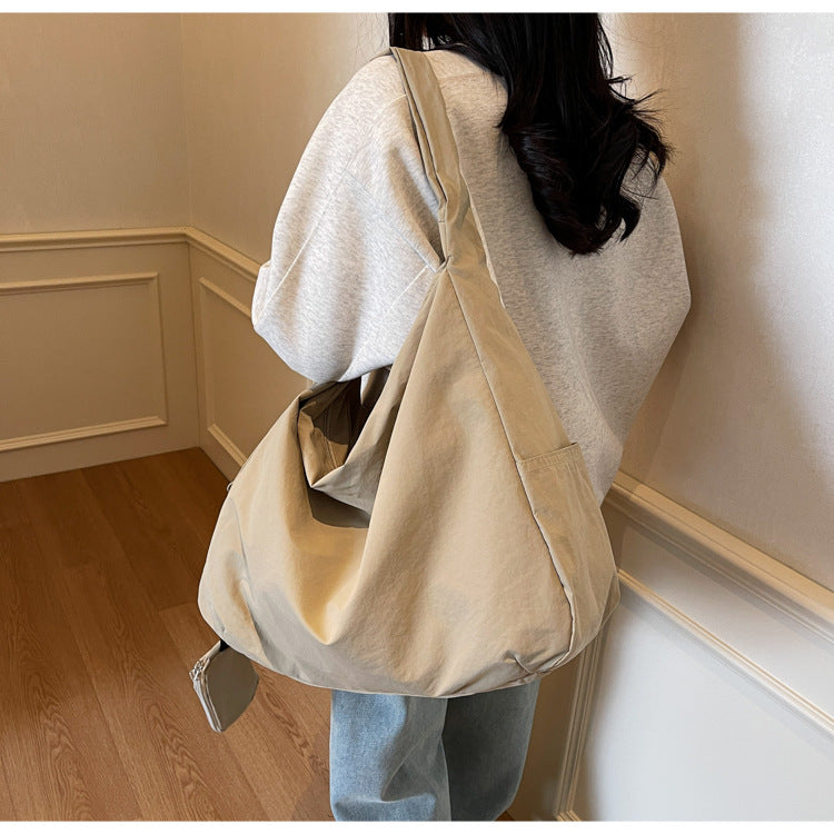 Sac hobo spacieux pour un style au quotidien