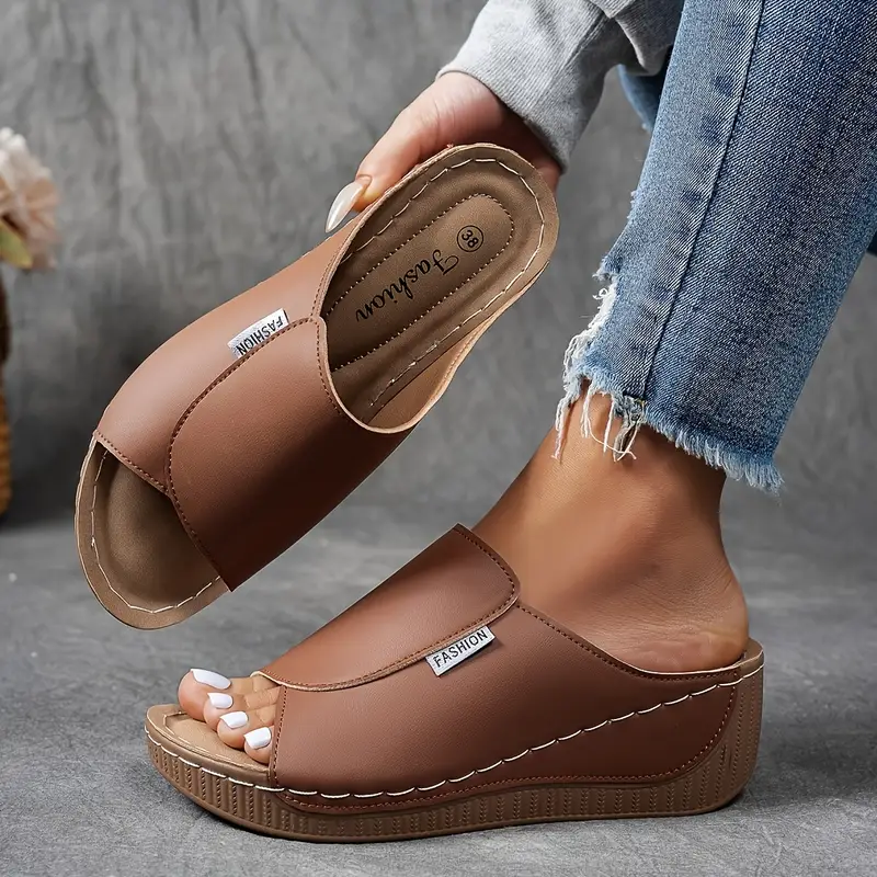 Sandales à enfiler compensées femme
