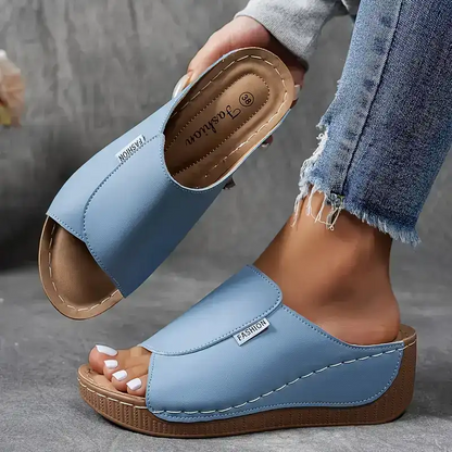 Sandales à enfiler compensées femme