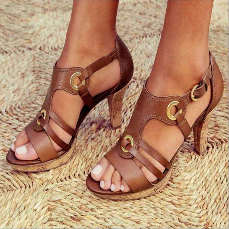 Sandales à talons à brides élégantes