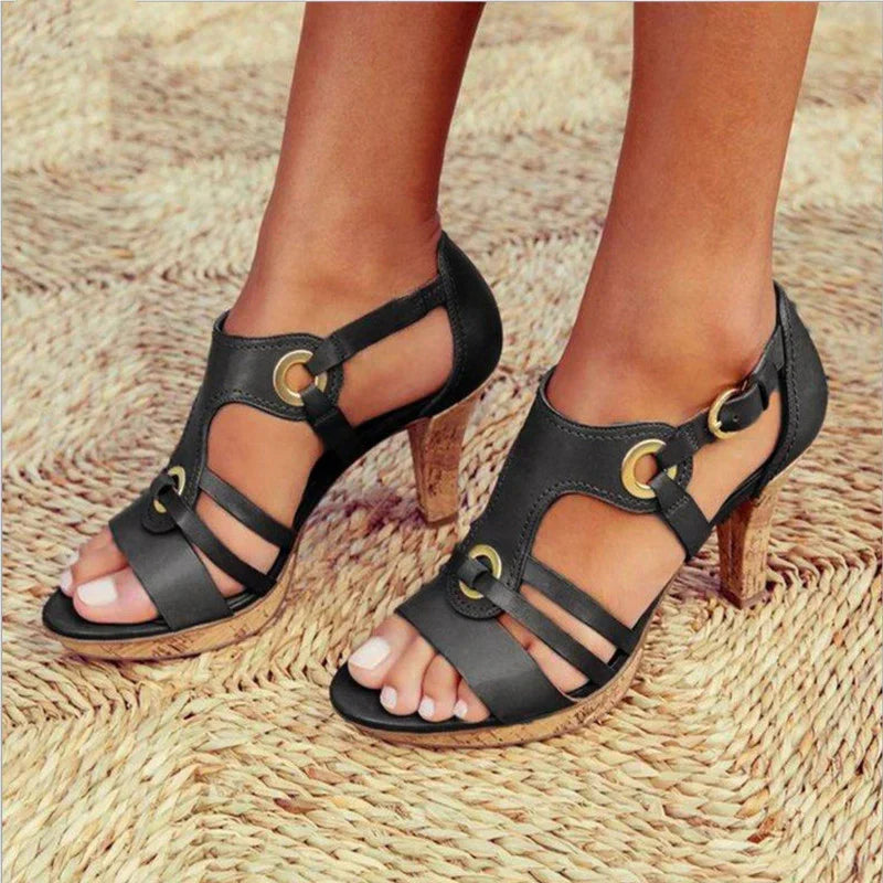 Sandales à talons à brides élégantes