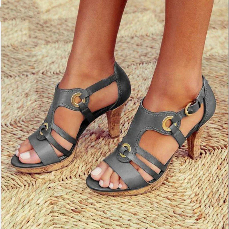 Sandales à talons à brides élégantes
