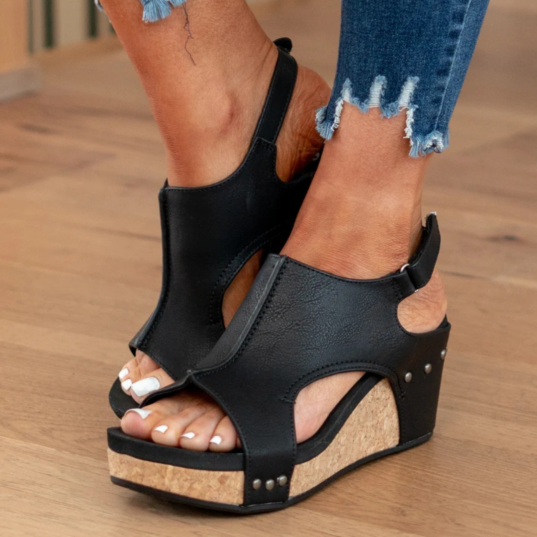 Sandales compensées orthopédiques cloutées pour femme