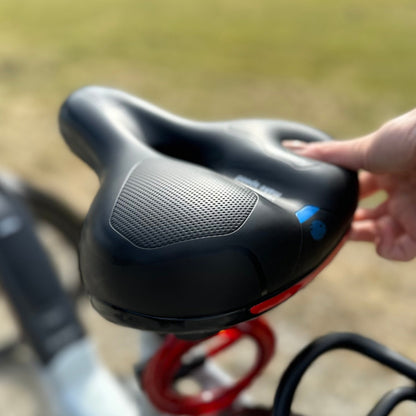 Selle de vélo CloudComfort Pro | mousse à mémoire de forme soulageant la pression | noire