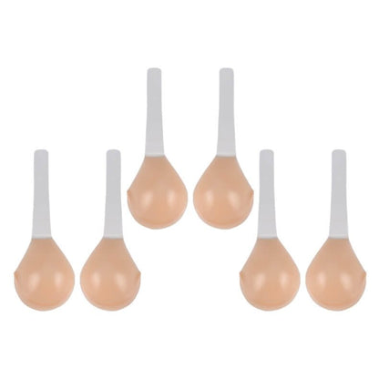 Soutiens-gorge adhésifs effet lift pour un confort sans coutures