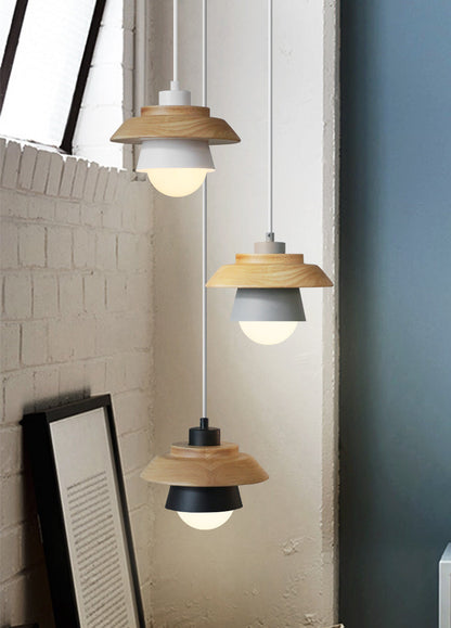 Suspension en bois – design nordique naturel