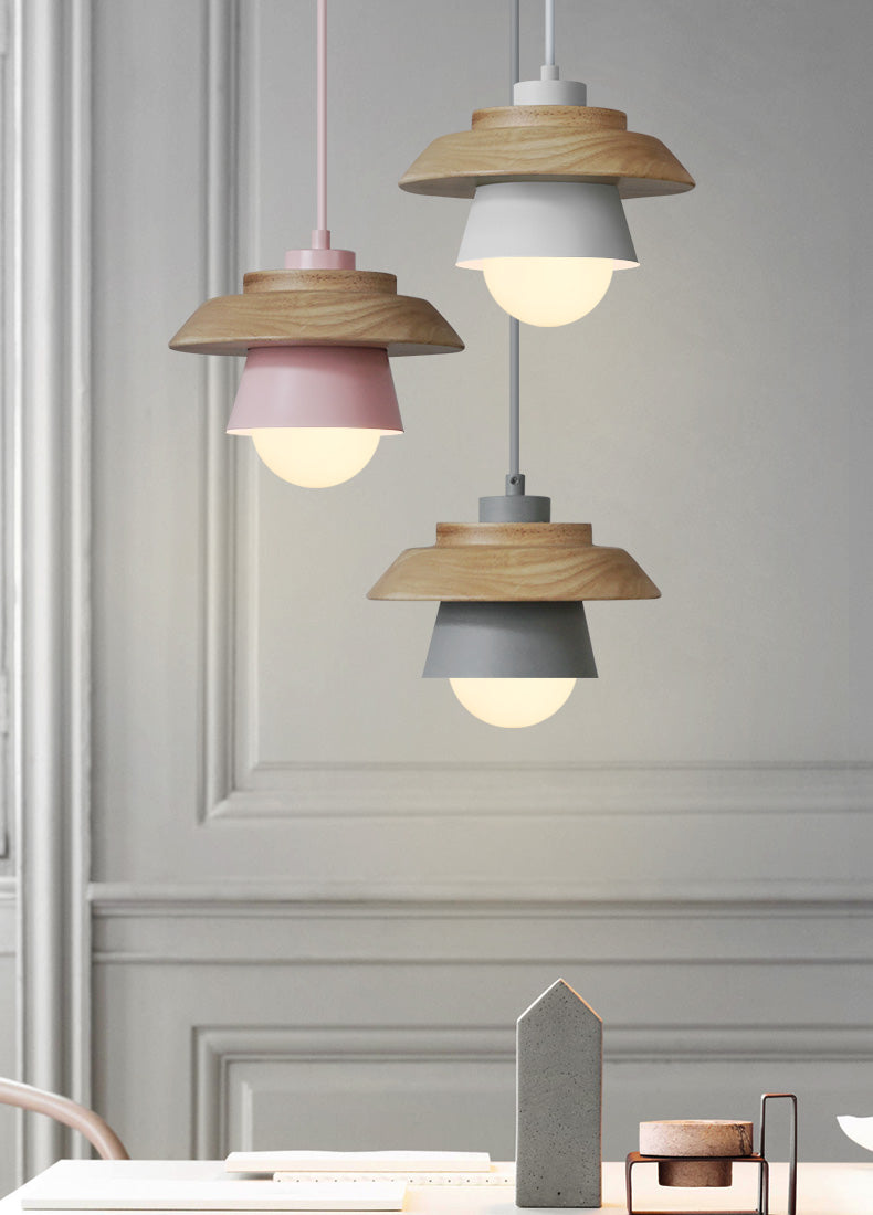 Suspension en bois – design nordique naturel