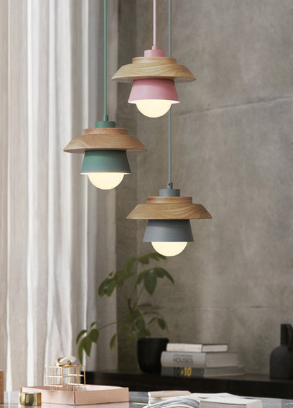 Suspension en bois – design nordique naturel