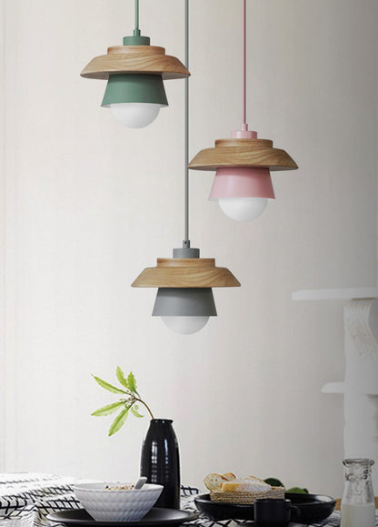 Suspension en bois – design nordique naturel