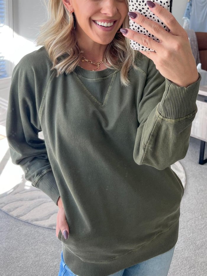 Sweat à poches avec finitions côtelées