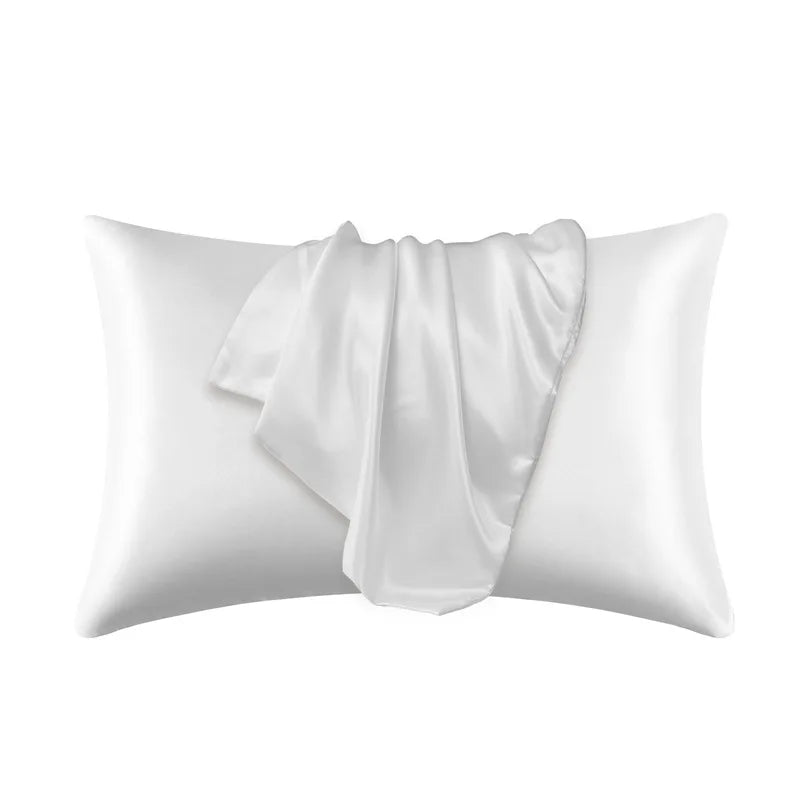 Taie d’oreiller 100 % soie de mûrier – tissu naturel et hypoallergénique qui prend soin de la peau et des cheveux, pour toute femme adepte du beauty sleep – idéale pour un repos stylé et une régénération luxueuse dans votre chambre