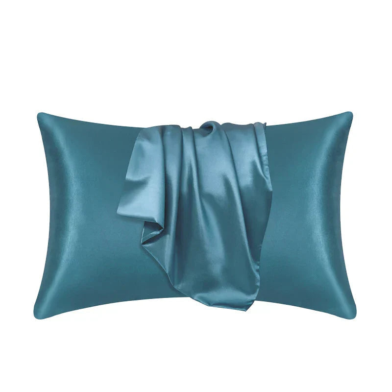Taie d’oreiller 100 % soie de mûrier – tissu naturel et hypoallergénique qui prend soin de la peau et des cheveux, pour toute femme adepte du beauty sleep – idéale pour un repos stylé et une régénération luxueuse dans votre chambre