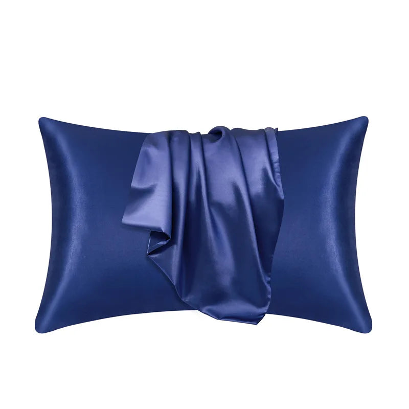 Taie d’oreiller 100 % soie de mûrier – tissu naturel et hypoallergénique qui prend soin de la peau et des cheveux, pour toute femme adepte du beauty sleep – idéale pour un repos stylé et une régénération luxueuse dans votre chambre