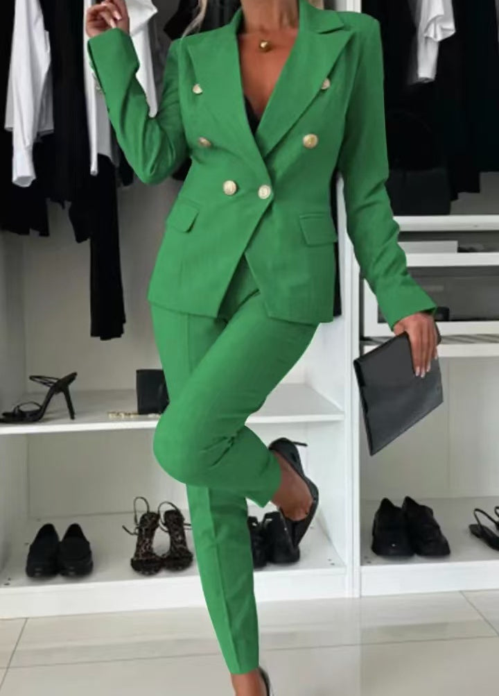 Tailleur pour femme - veste et pantalon cintrés élégants