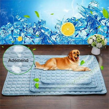 Tapis rafraîchissant en soie glacée pour animaux de compagnie (chien ou chat) pour l’été