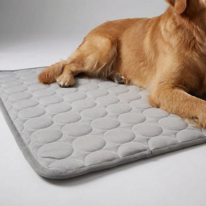 Tapis rafraîchissant matelassé pour animaux de compagnie
