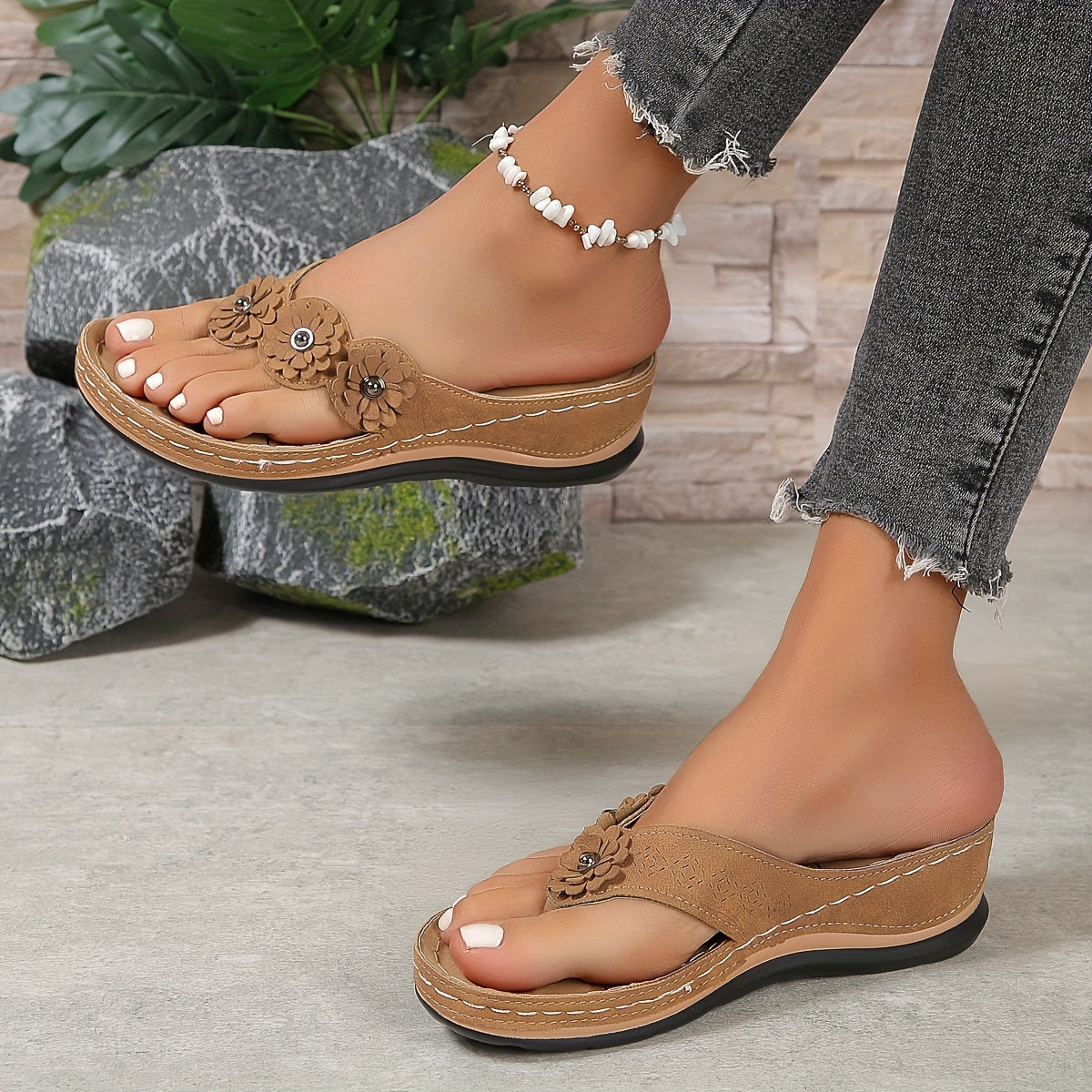 Tongs orthopédiques femme avec détail de fleur