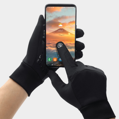 Utilisez votre smartphone et gardez vos mains au sec et au chaud!