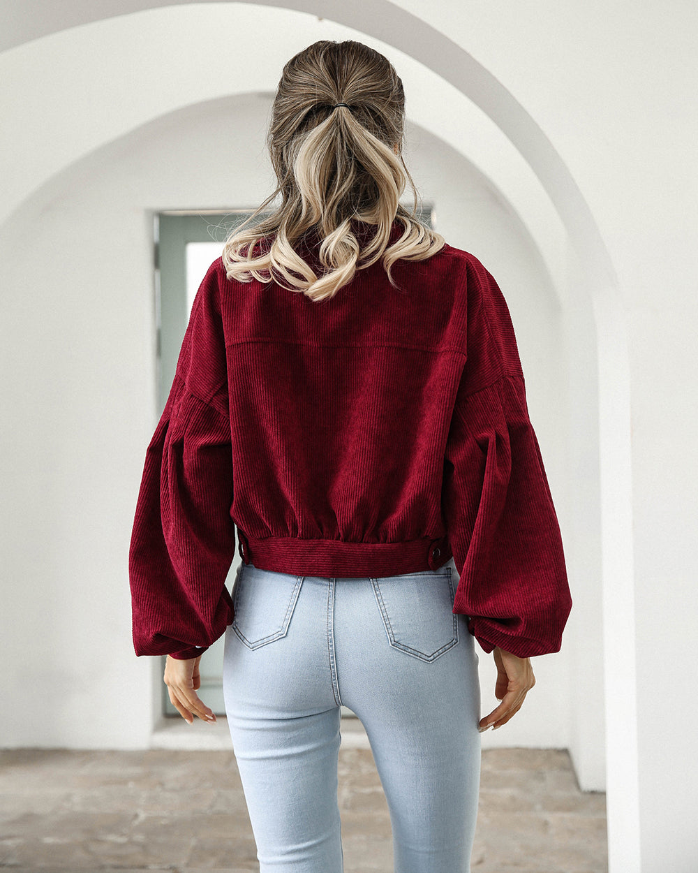 Veste courte boutonnée pour femme