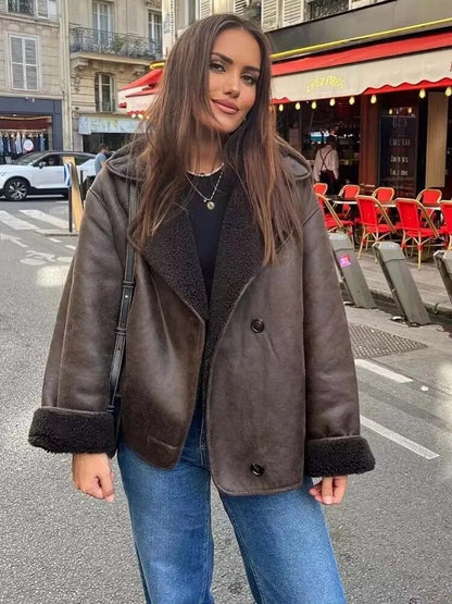 Veste femme en mouton retourné à double boutonnage